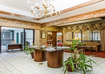 Executive Inn And Suites 恩特普赖斯 内观 照片