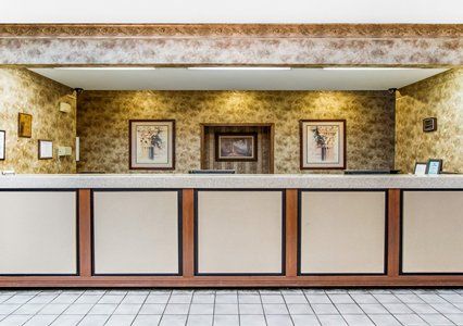 Executive Inn And Suites 恩特普赖斯 内观 照片