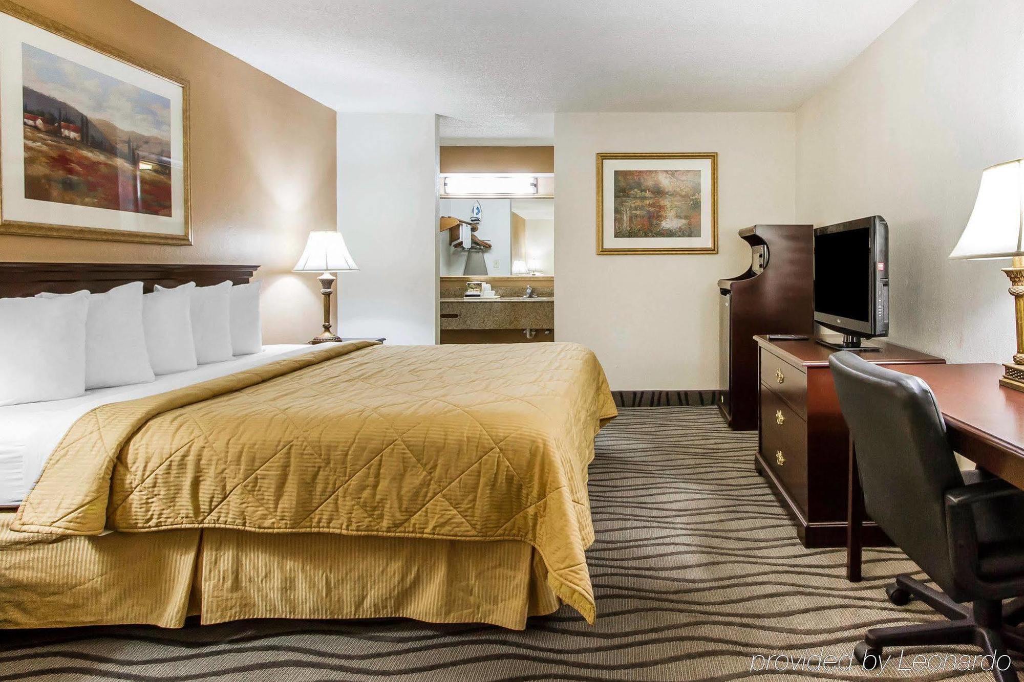 Executive Inn And Suites 恩特普赖斯 外观 照片