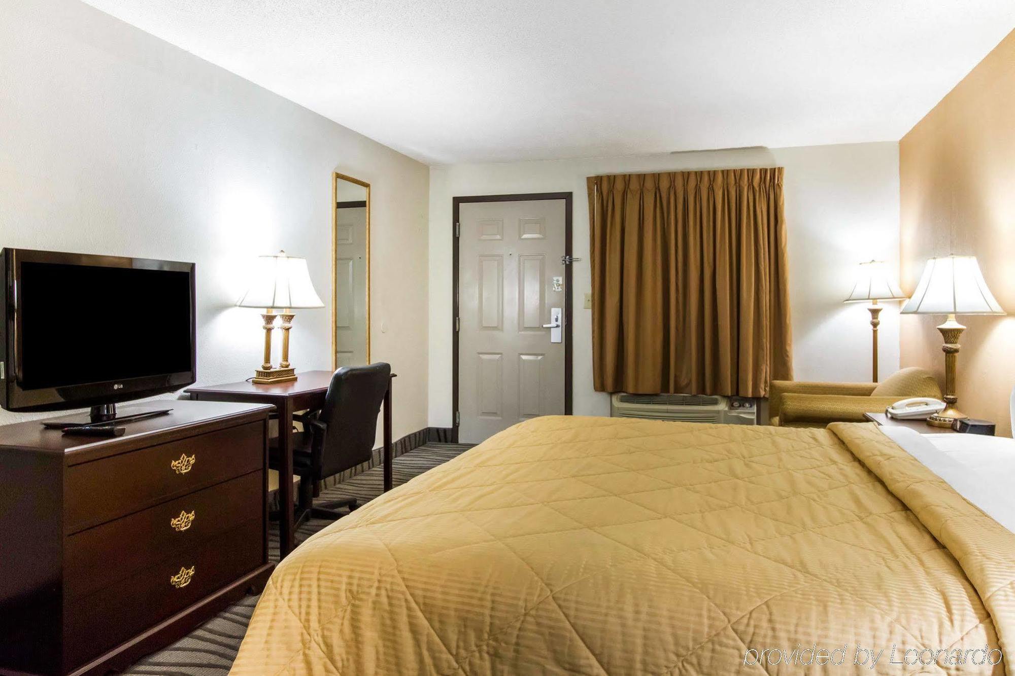 Executive Inn And Suites 恩特普赖斯 外观 照片